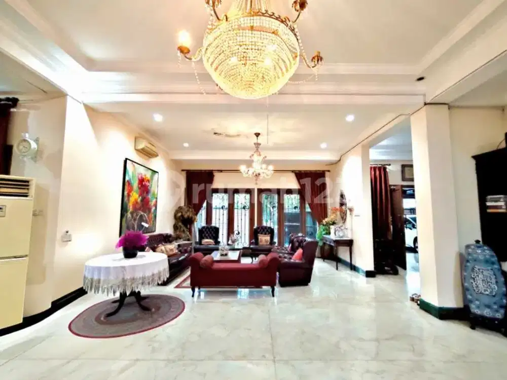 Rumah Mewah Siap Huni Lokasi Strategis di Menteng, Jakarta Pusat