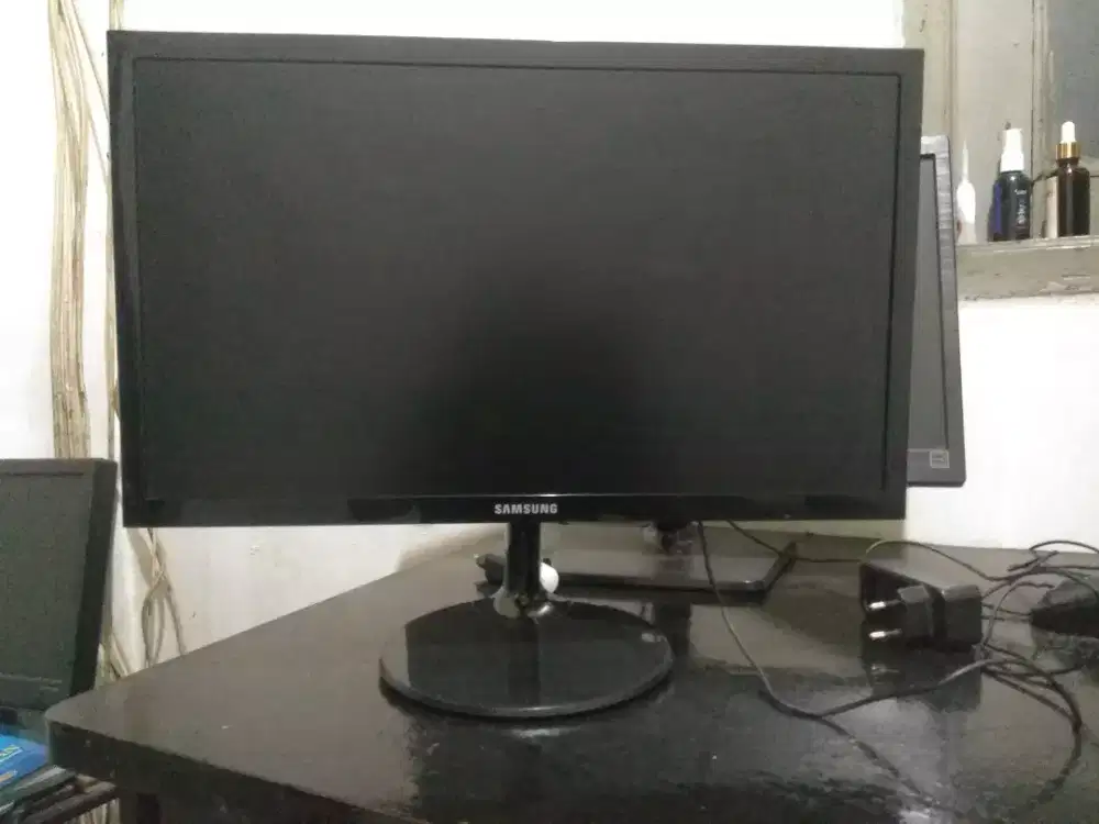 LED Samsung dan LG 19 inch