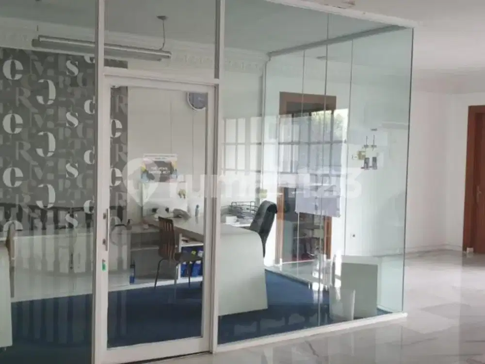 Rumah Mewah Cantik Luas Asri Siap Huni Lokasi Strategis di Kemang - Jakarta Selatan