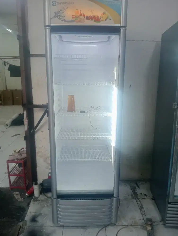 Showcase Sansio SAN 378