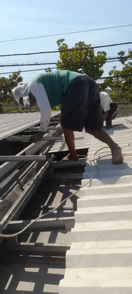 Tukang bangunan