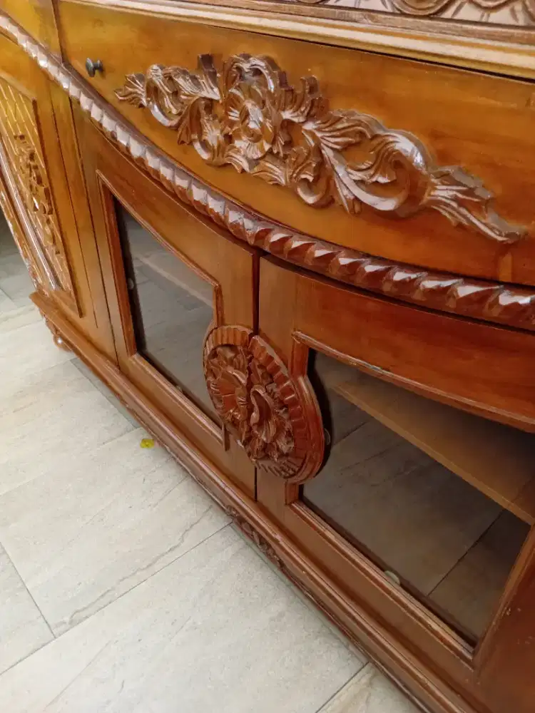 BUFET KAYU JATI