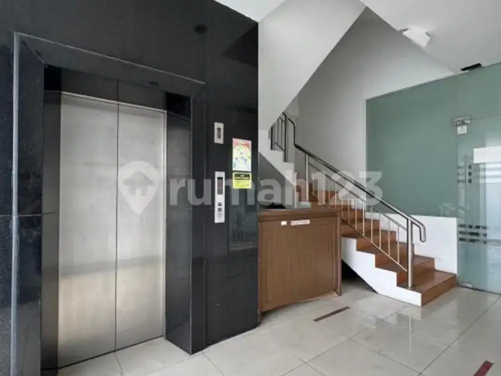 Jual Ruko Siap Pakai Lokasi Strategis di Mampang Prapatan