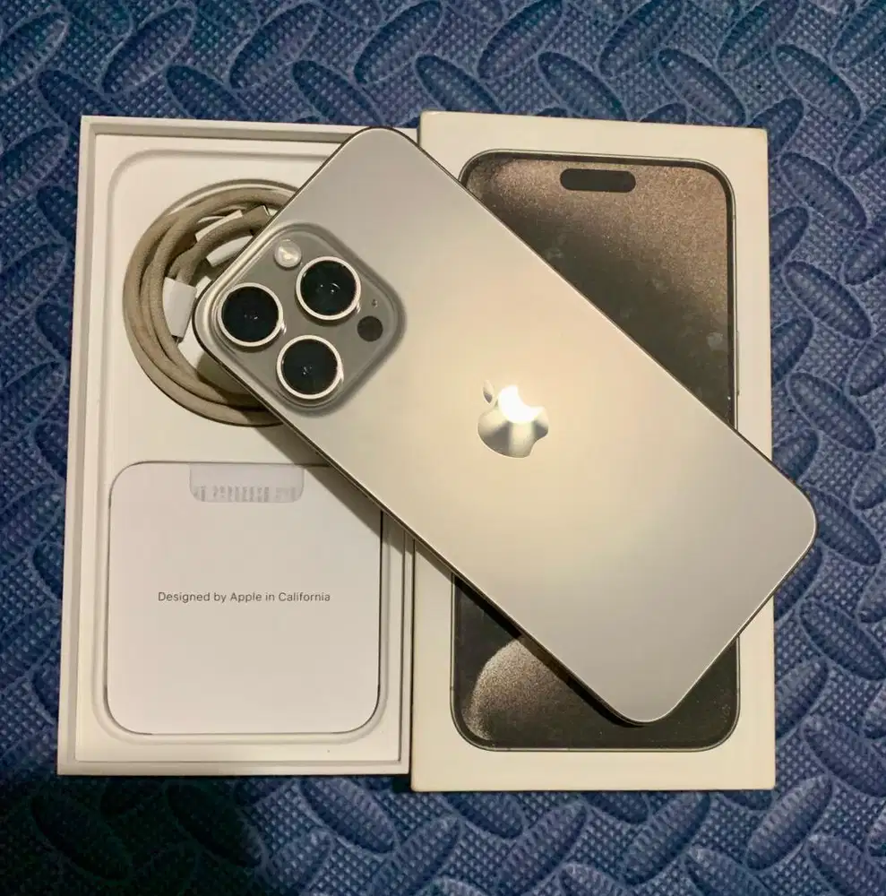 iPhone 15 Pro Max Natural Tutanium 256gb iBox