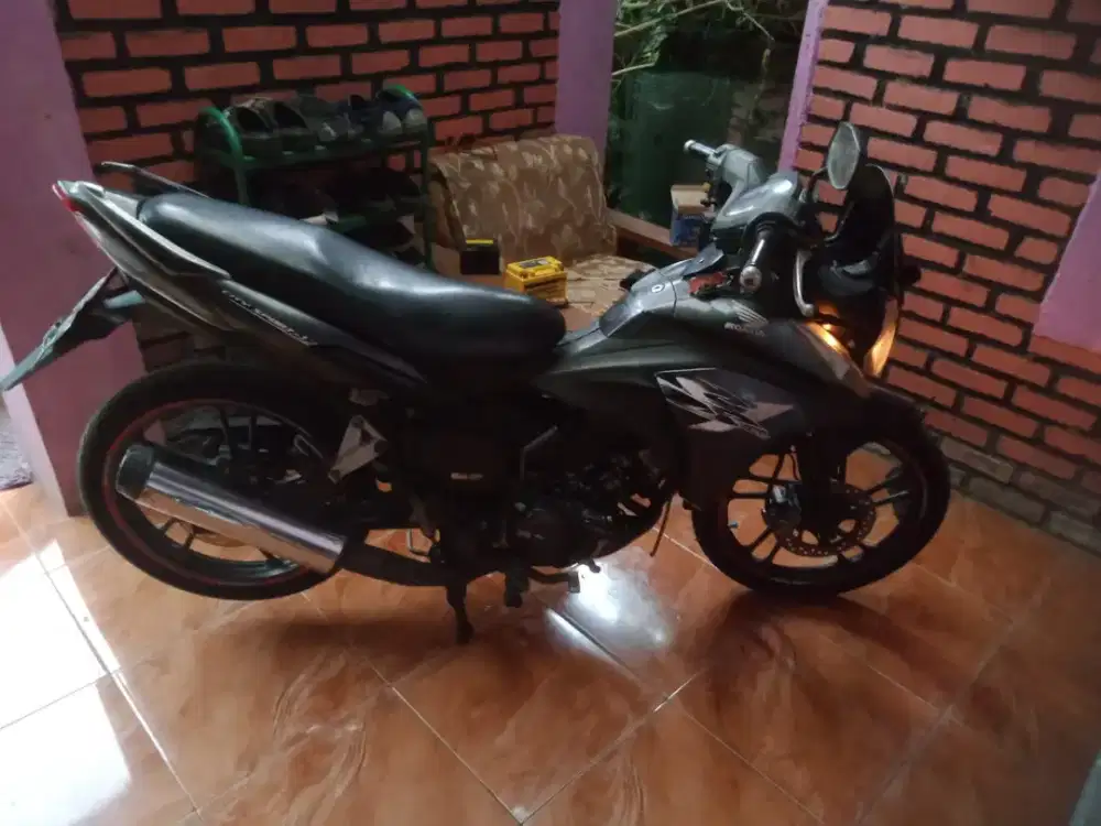 Motor Honda CS1 lengkap pajak off lama tt ok nyala kelistrikan on jos