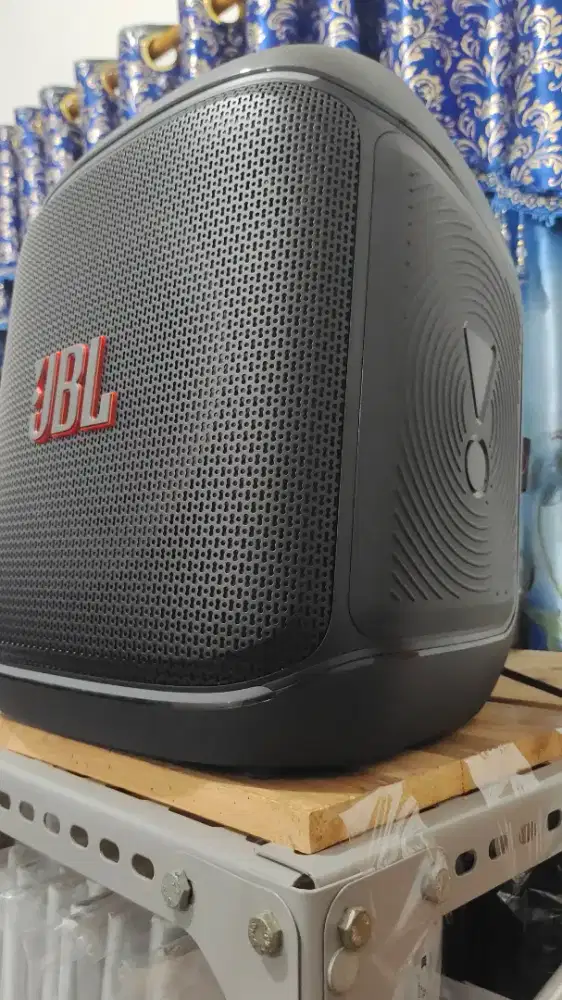 Jbl Partybox Encore 2 portable bluetooth karaoke speaker by Harman