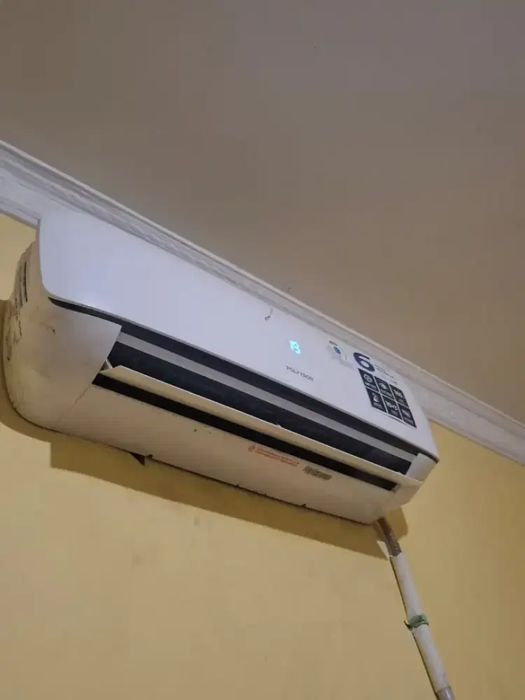AC Polytron 1 Pk Bekas rasa baru