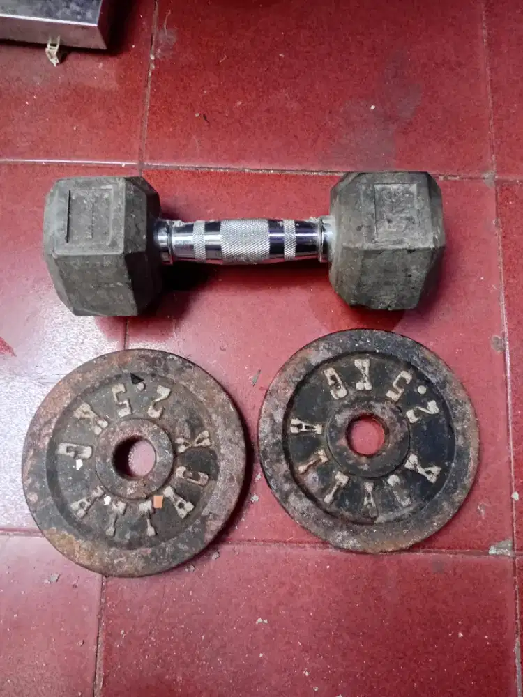 Alat olahraga angkat beban