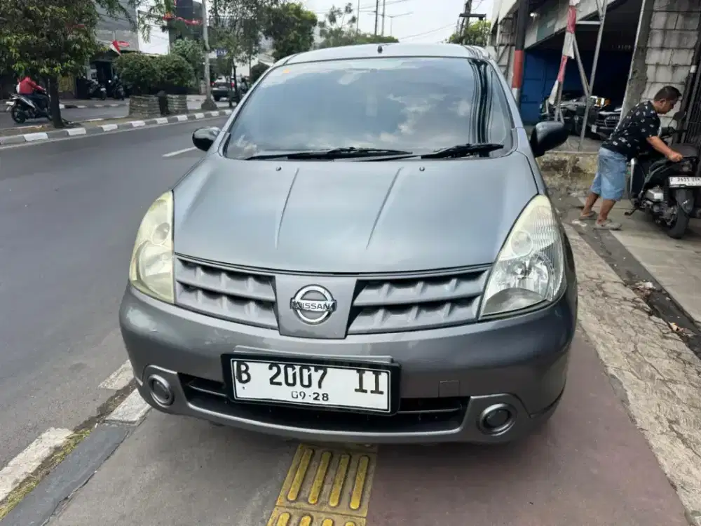 Nissan livina th 2007AT siap pakai