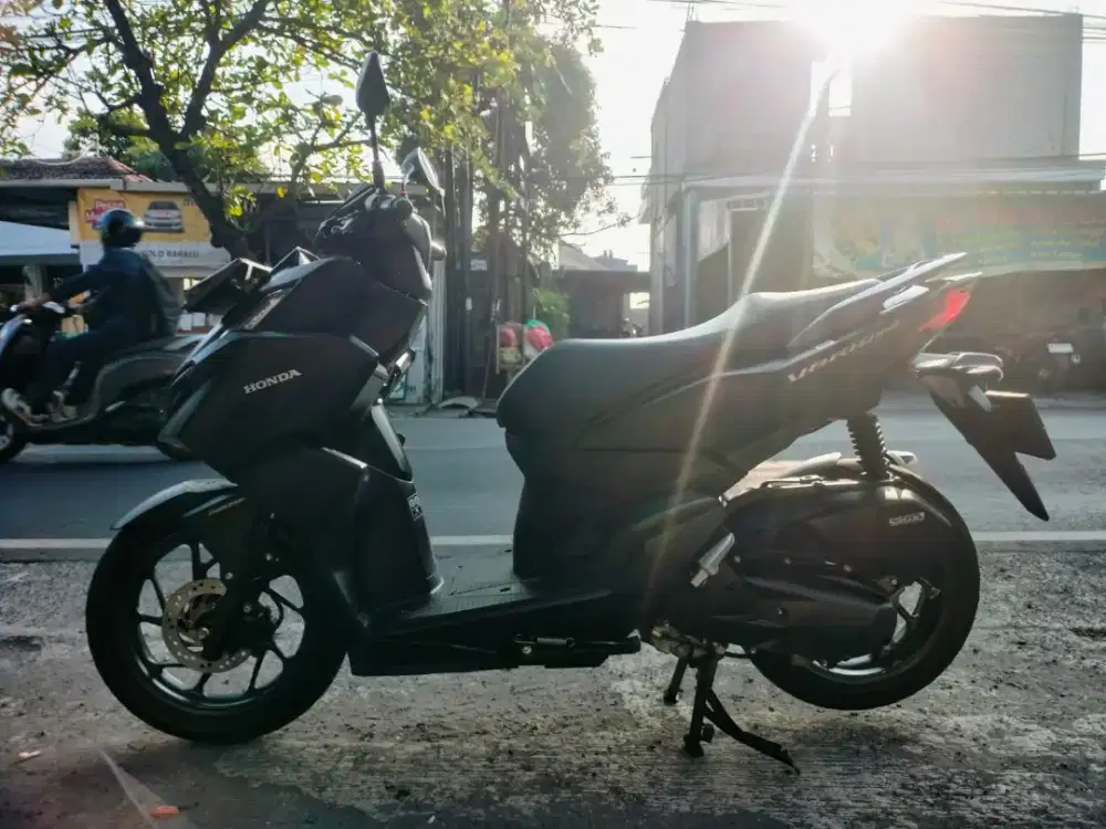 Vario 160 th 2024 hitam Deva motor