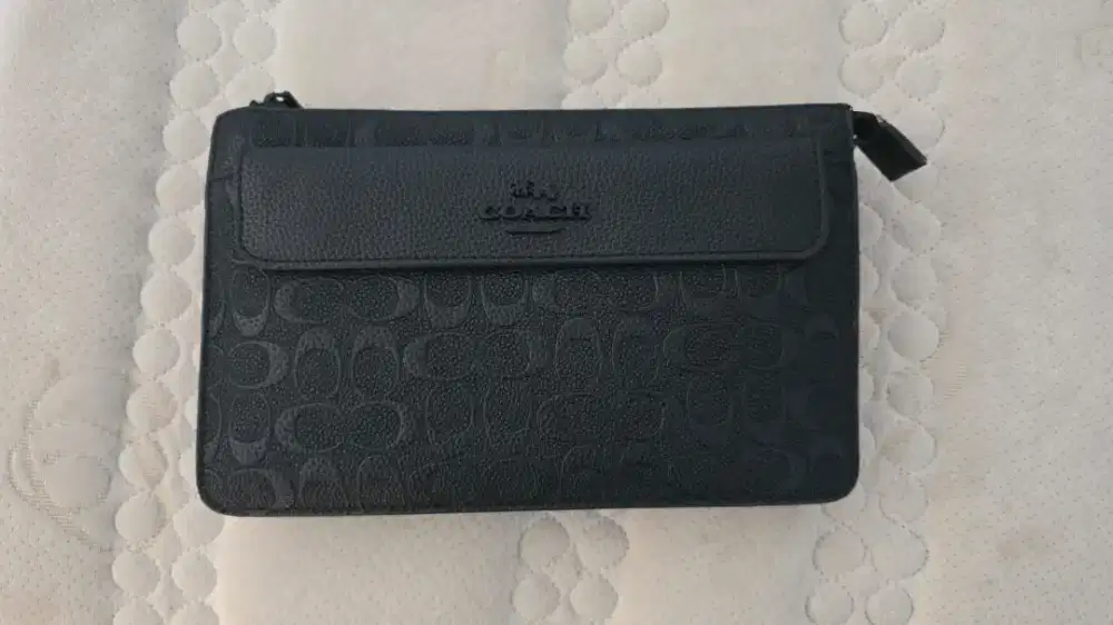 Dompet Tangan (Clutch) Merk COACH