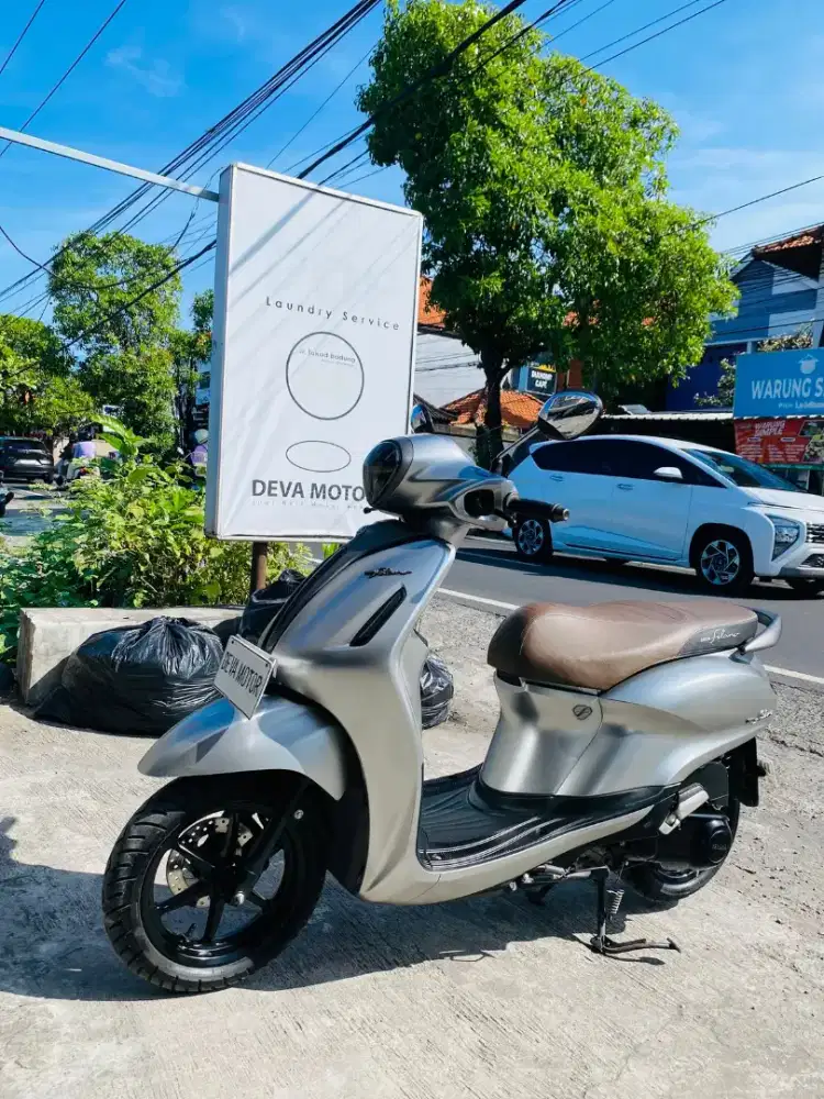 Filano silver Deva motor
