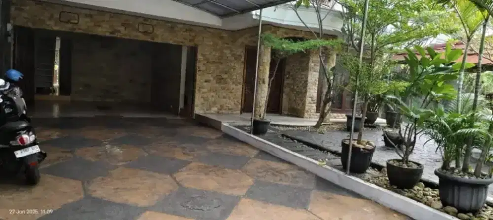 RUMAH MEWAH PASAR MINGGU PEKAYON