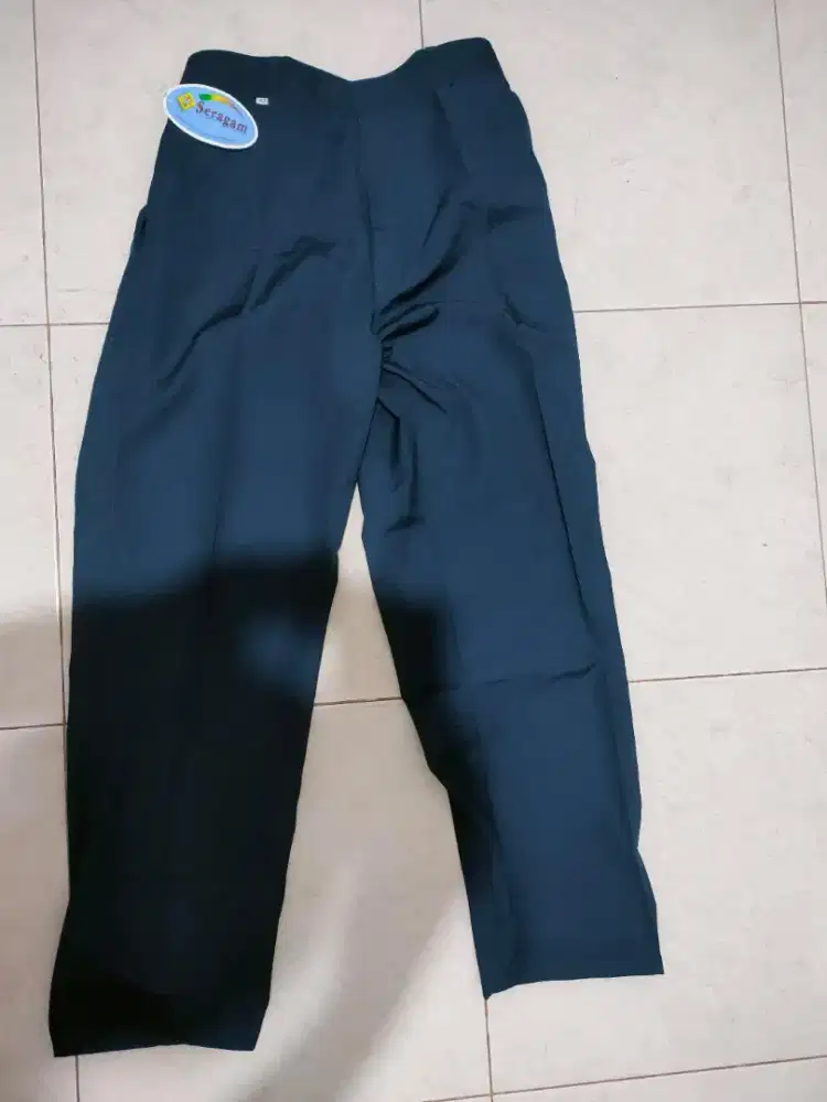 celana biru SMP