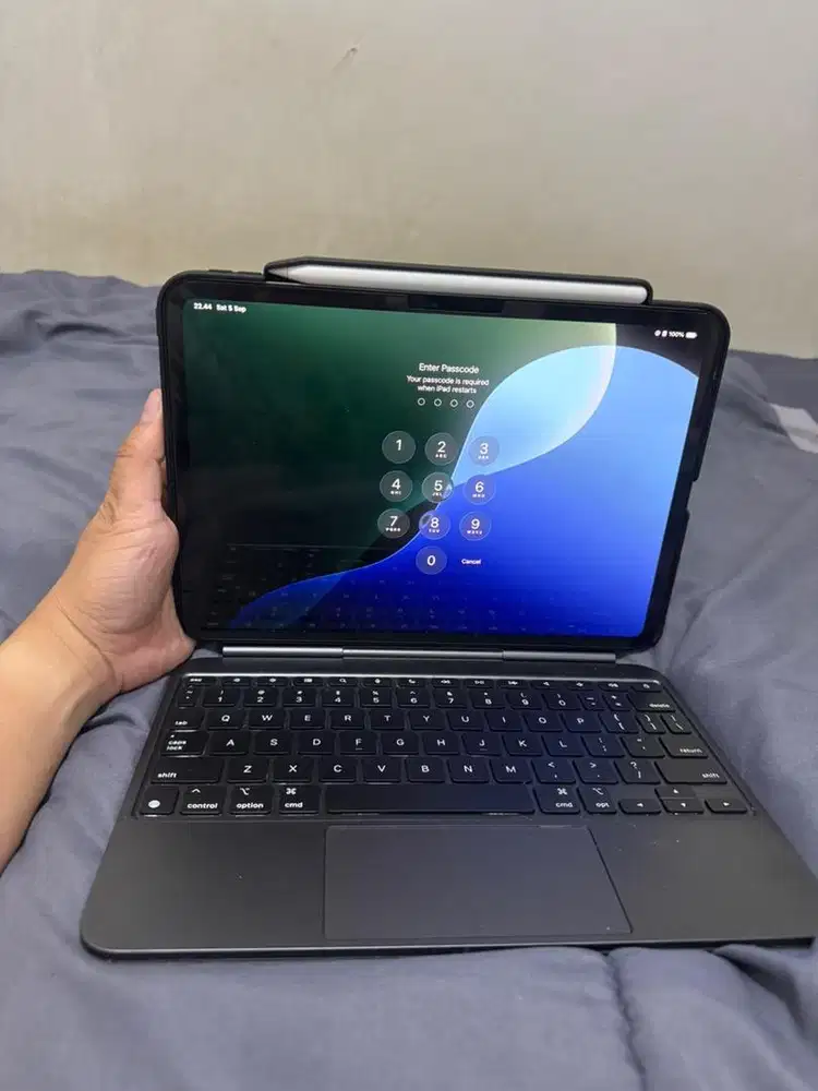 IPAD PRO M4 11 inc 256GB + APPLE MAGIC KEYBOARD + APPLE PENCIL PRO