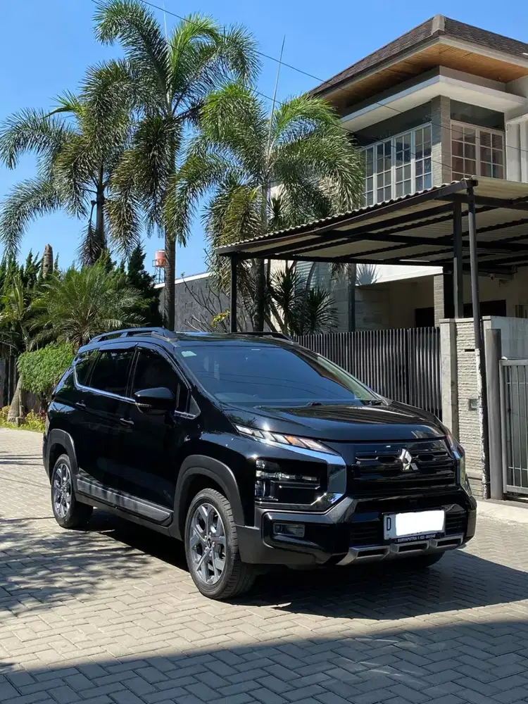Xpander cross premium package
