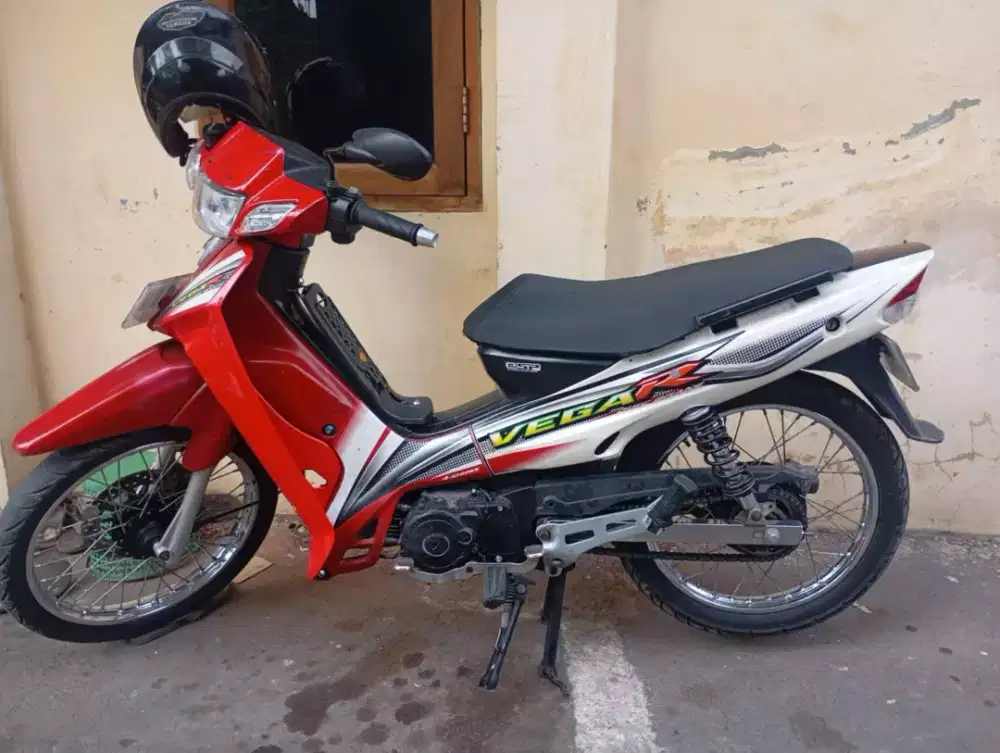 Vega R 2005 komplit