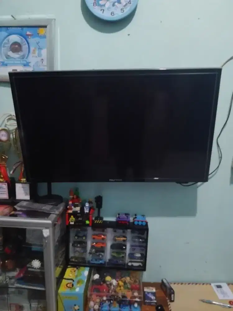 Di maharin aja tv led merk polytron 32 in masih digital (non stb)