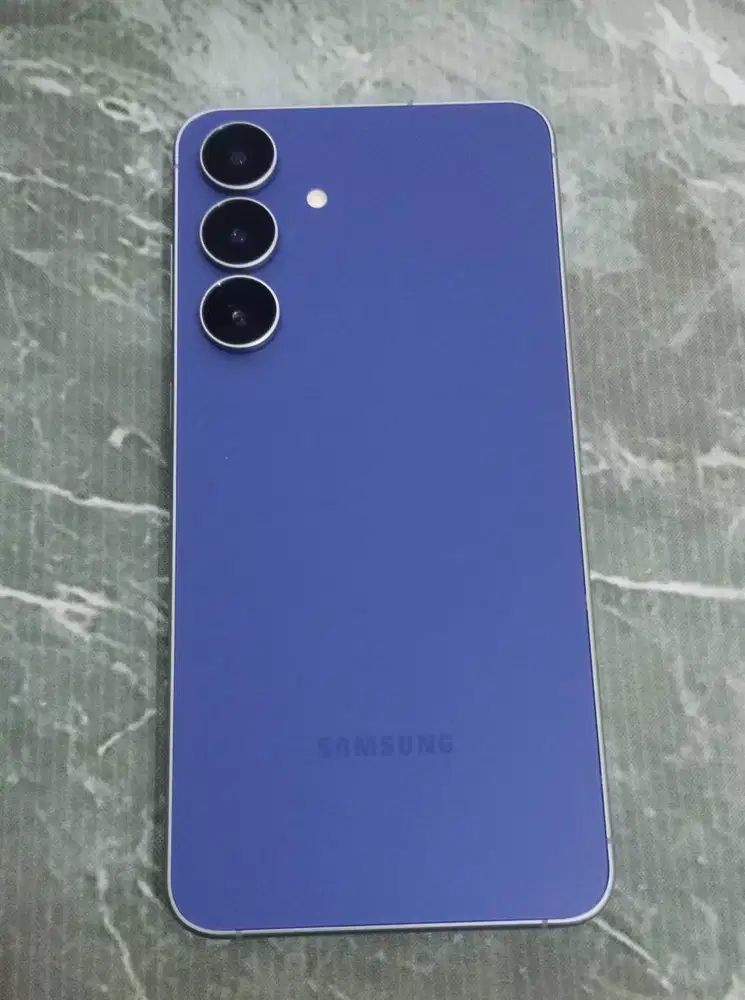 Samsung Galaxy S25 FE 8/256 GB, pembelian april 2026, garansi panjang