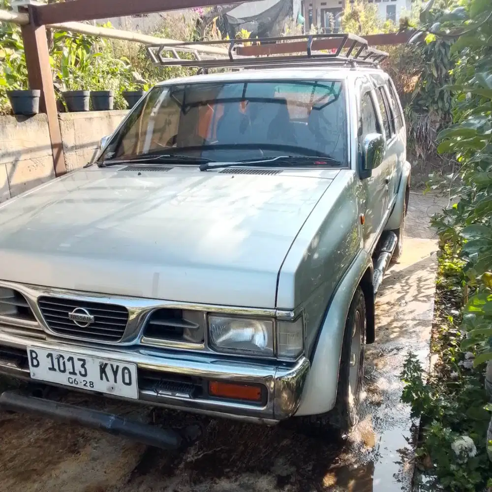 Terrano spirit silver
