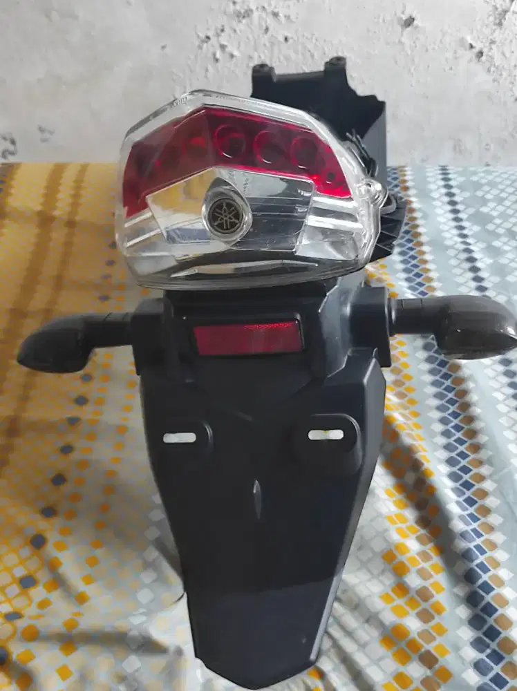 Lampu Belakang dan Spakbor Scorpio New Z