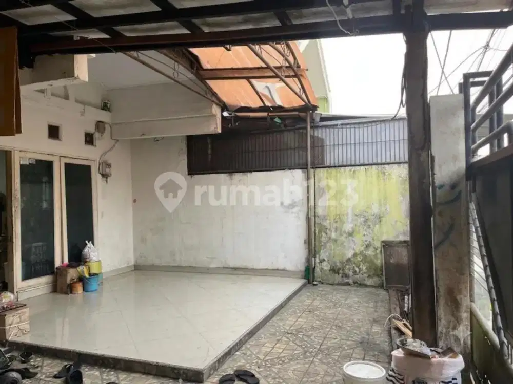 Rumah di Mahkota Simprug