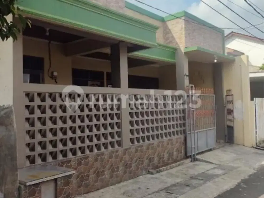 Rumah di Kaveling Peruri Siap Huni