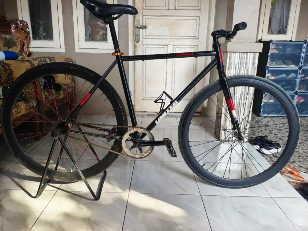 Sepeda Fixie United Soloist