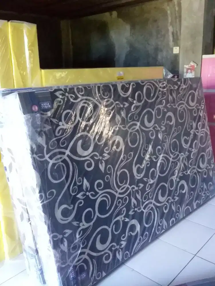 Kasur royal baru