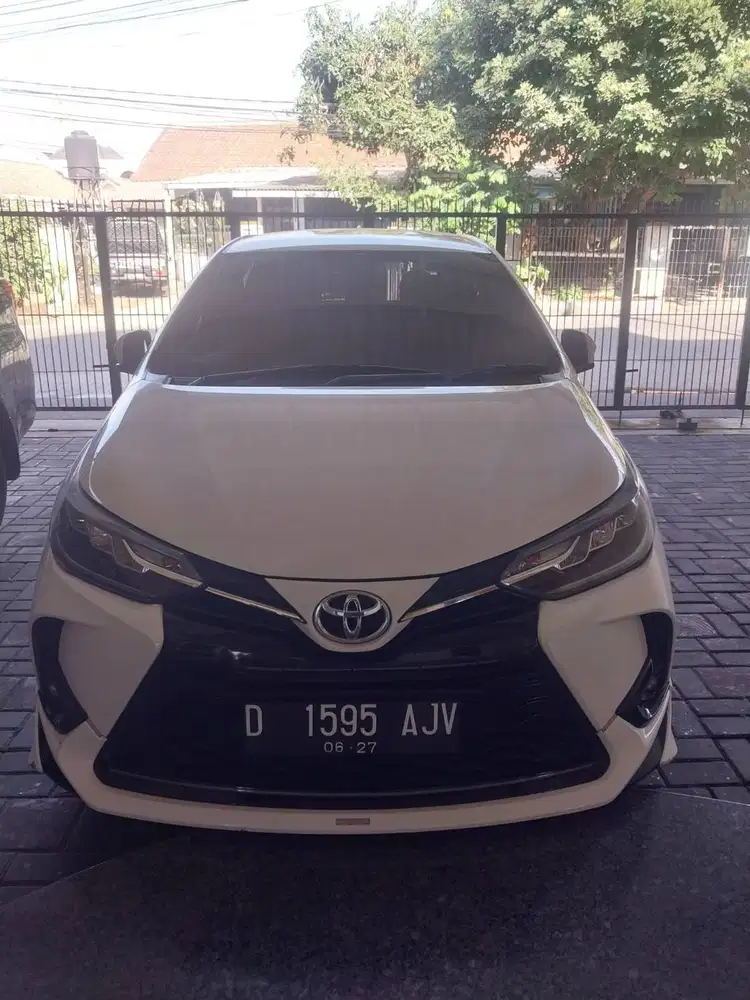 Dijual : Mobil TOYOTA YARIS 1.5 S CVT  KM 35557 Pajak hidupsampe juni
