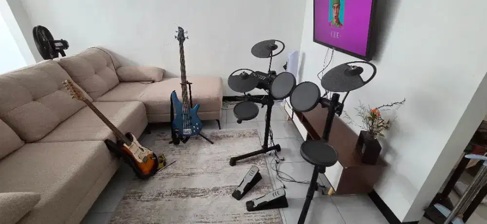 Drum elektrik, Bass + Gitar dan amply