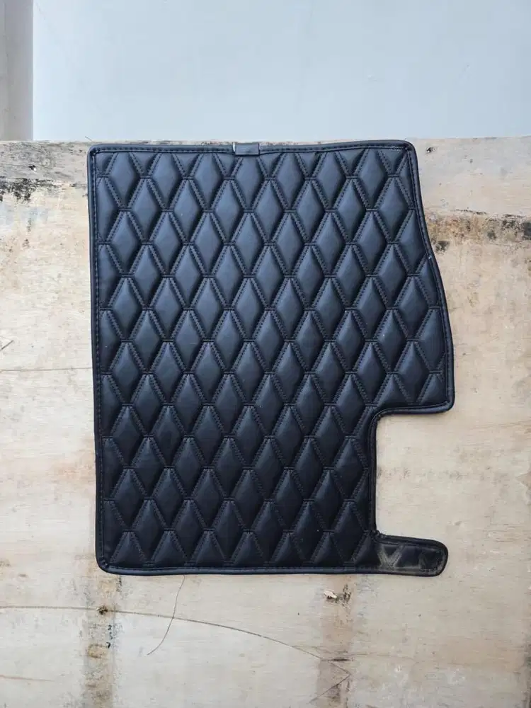 Karpet 7D untuk mobil WRV