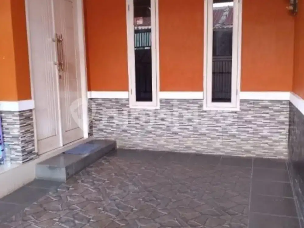 Rumah 2 Lantai Bebas Banjir, Siap Huni di Duta Bintaro