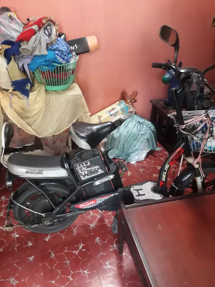SEPEDA LISTRIK SELIS LAYAK PAKAI