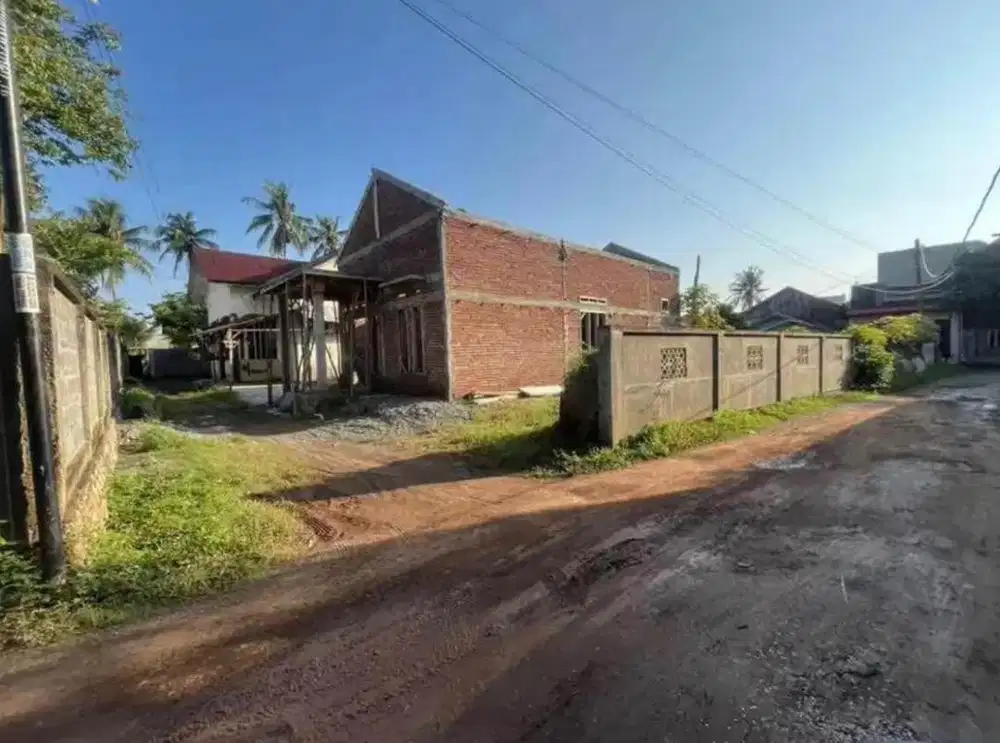 Tanah luas 468.M.plus rumah 3 unit gp batoh 100.M.dari jln 2 jalur