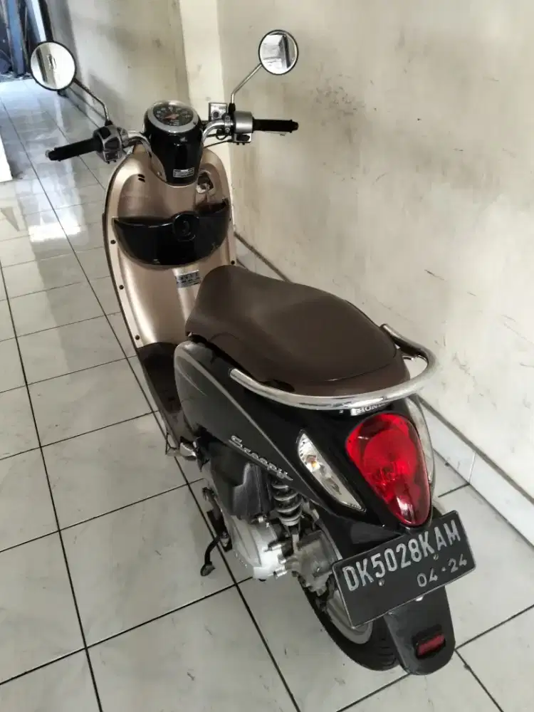 Honda. Scoopy fi thn. 2014 cash. Bali dharma motor