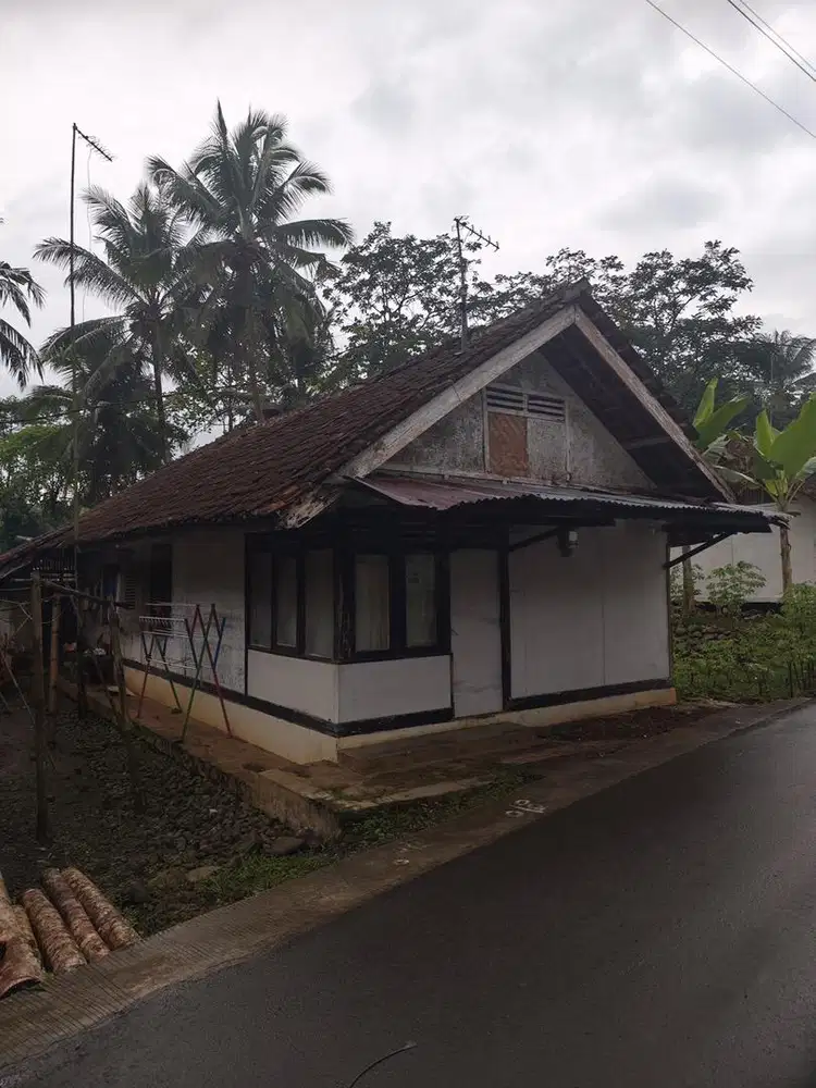 TANAH BELAKANG SMA NEGERI 3 CIAMIS