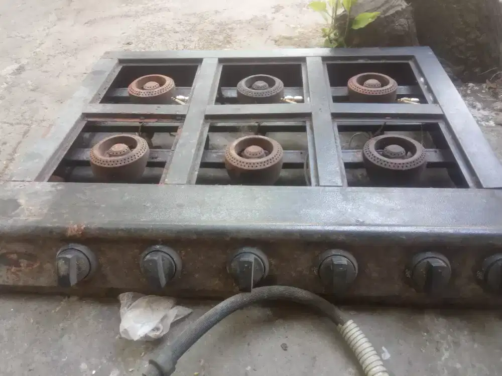 Kompor 6 tungku