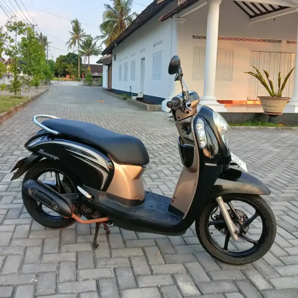 Honda Scoopy Fi 2015