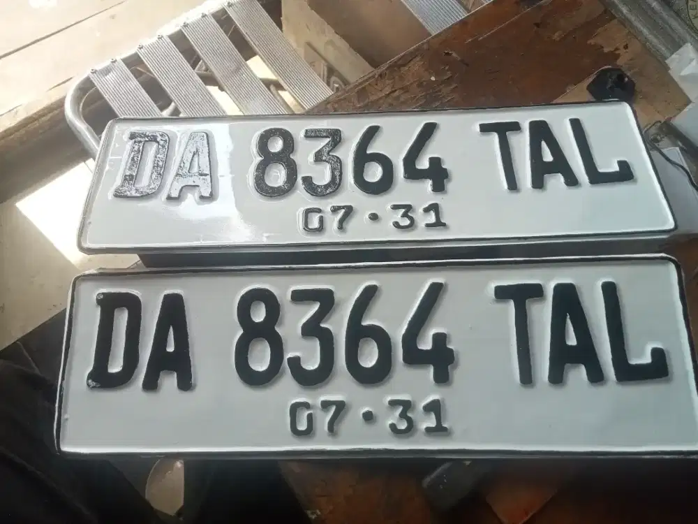 Plat nomor mobil standar