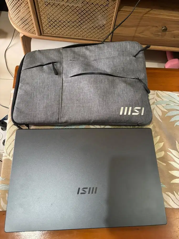 [DIJUAL] Laptop MSI Modern 15 A10RBS