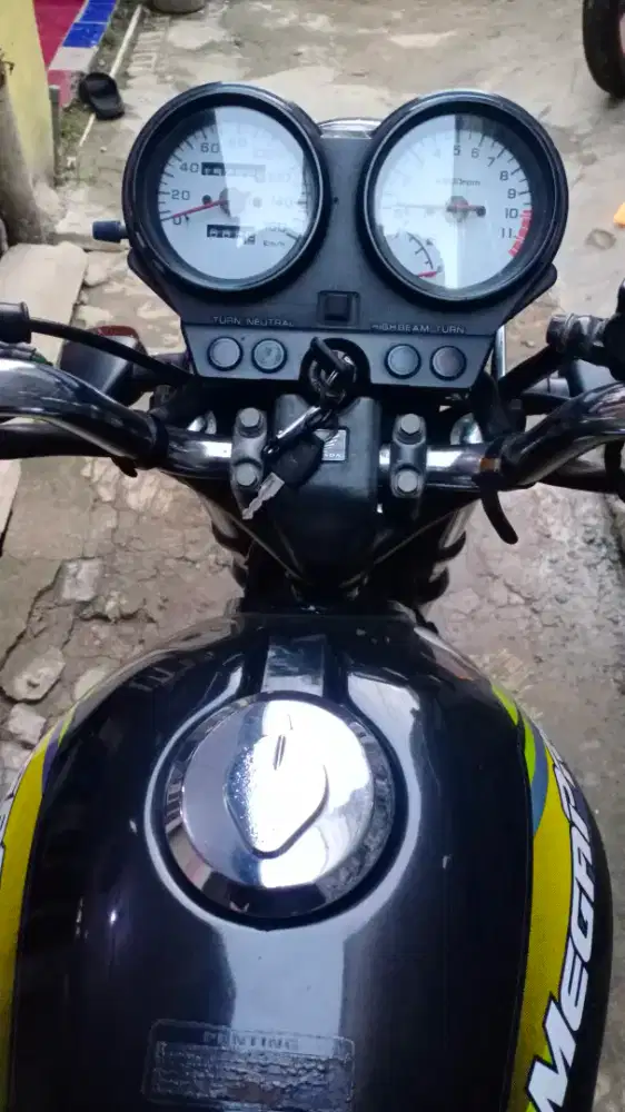 Megapro hiu tahun 2004