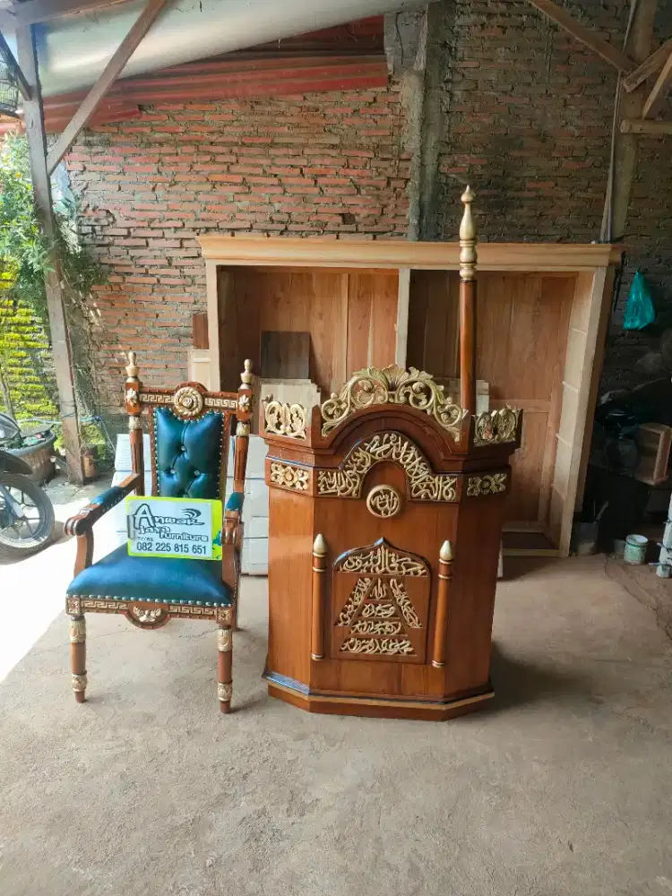 Mimbar masjid podium set kursi ukir full kayu jati
