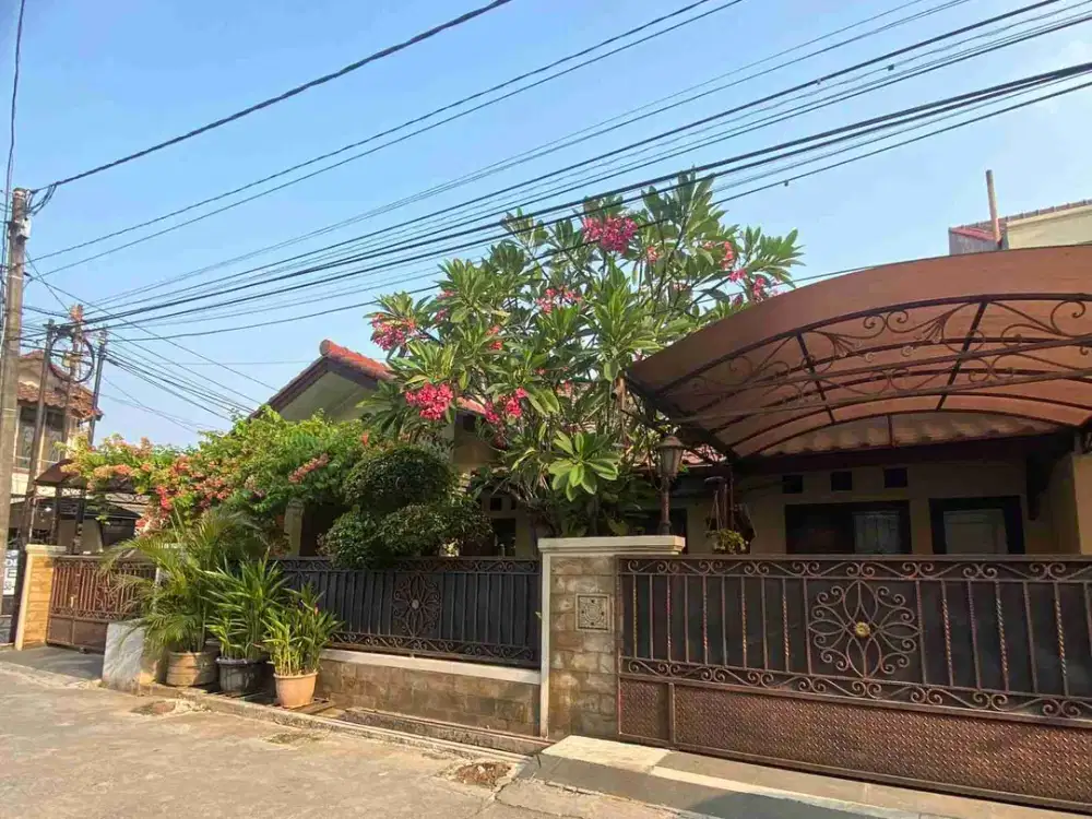 Rumah Asri siap huni di Taman Galaxy Bekasi