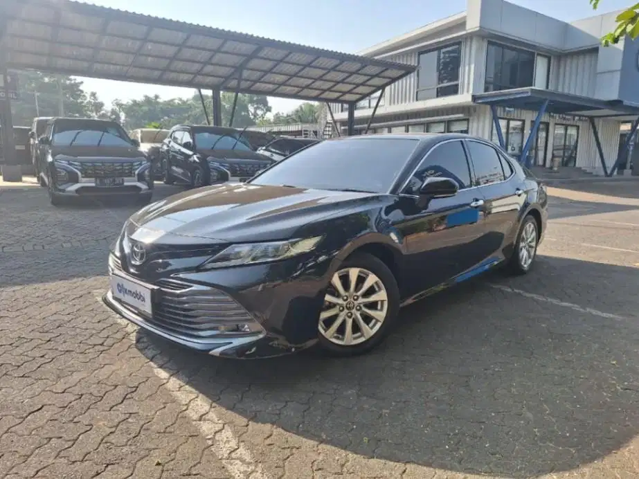 Pajak Panjang - Toyota Camry 2.5 V Bensin-AT 2021