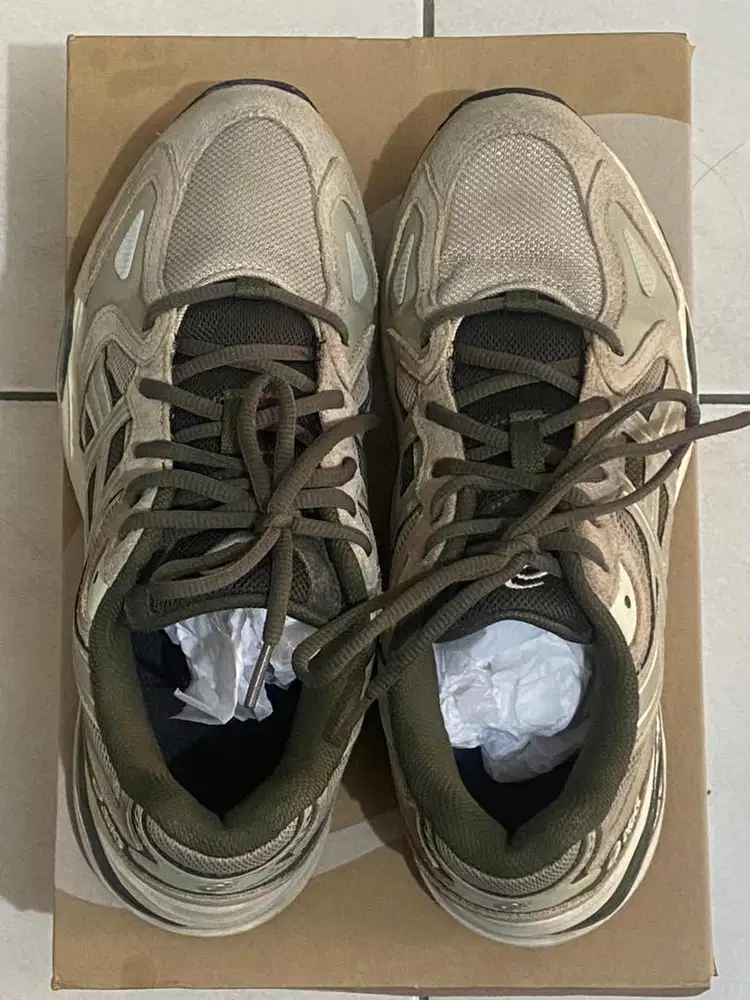 [PRELOVED] Sepatu Running Asics GEL-K1011 Wool/Olive, Size 40.5