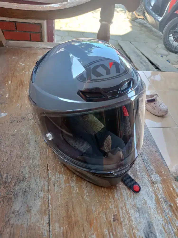 Helm KYT TT corse size L