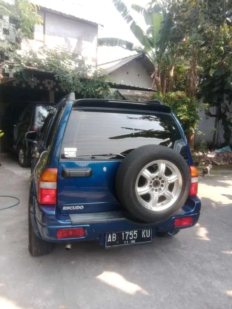Suzuki Escudo 2001 Bensin
