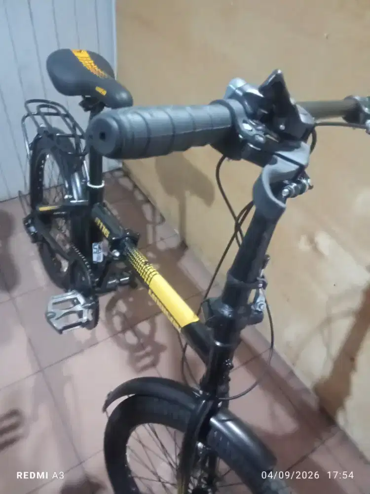 Sepeda lipat kondisi seperti baru 98 %