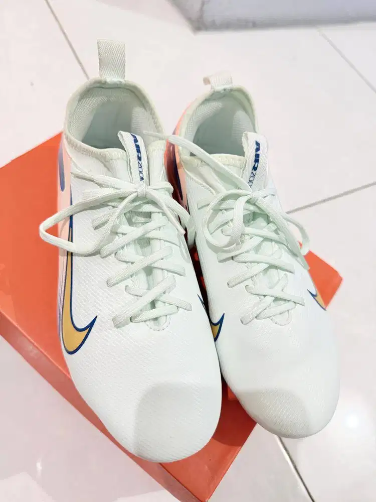 Sepatu Bola Anak